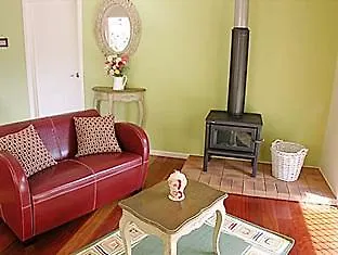 Apple Tree Cottage Montville 0*,
