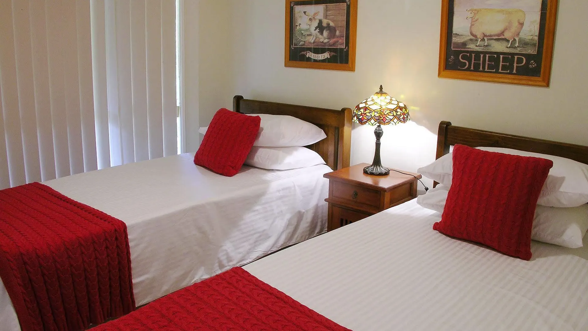 Apple Tree Cottage Montville 0*,
