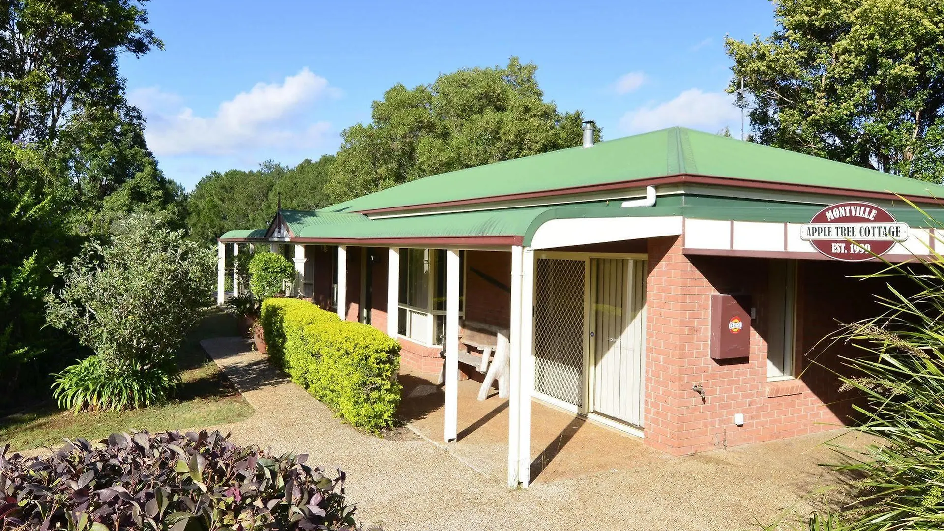 Apple Tree Cottage Montville 0*,  Australia